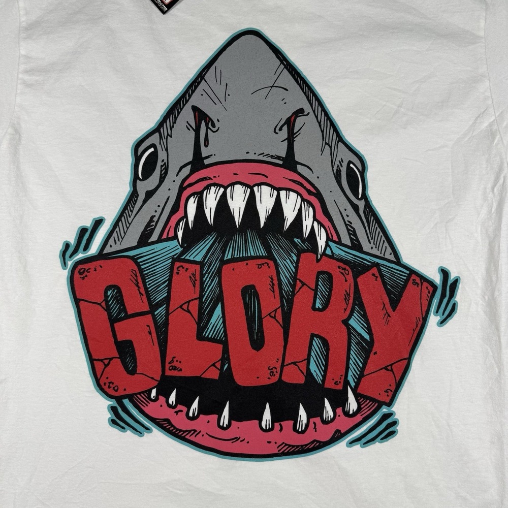 NWT Known For Glory KFG Shark Graphic T-Shirt White Streetwear Men's Size M - Picture 3 of 7